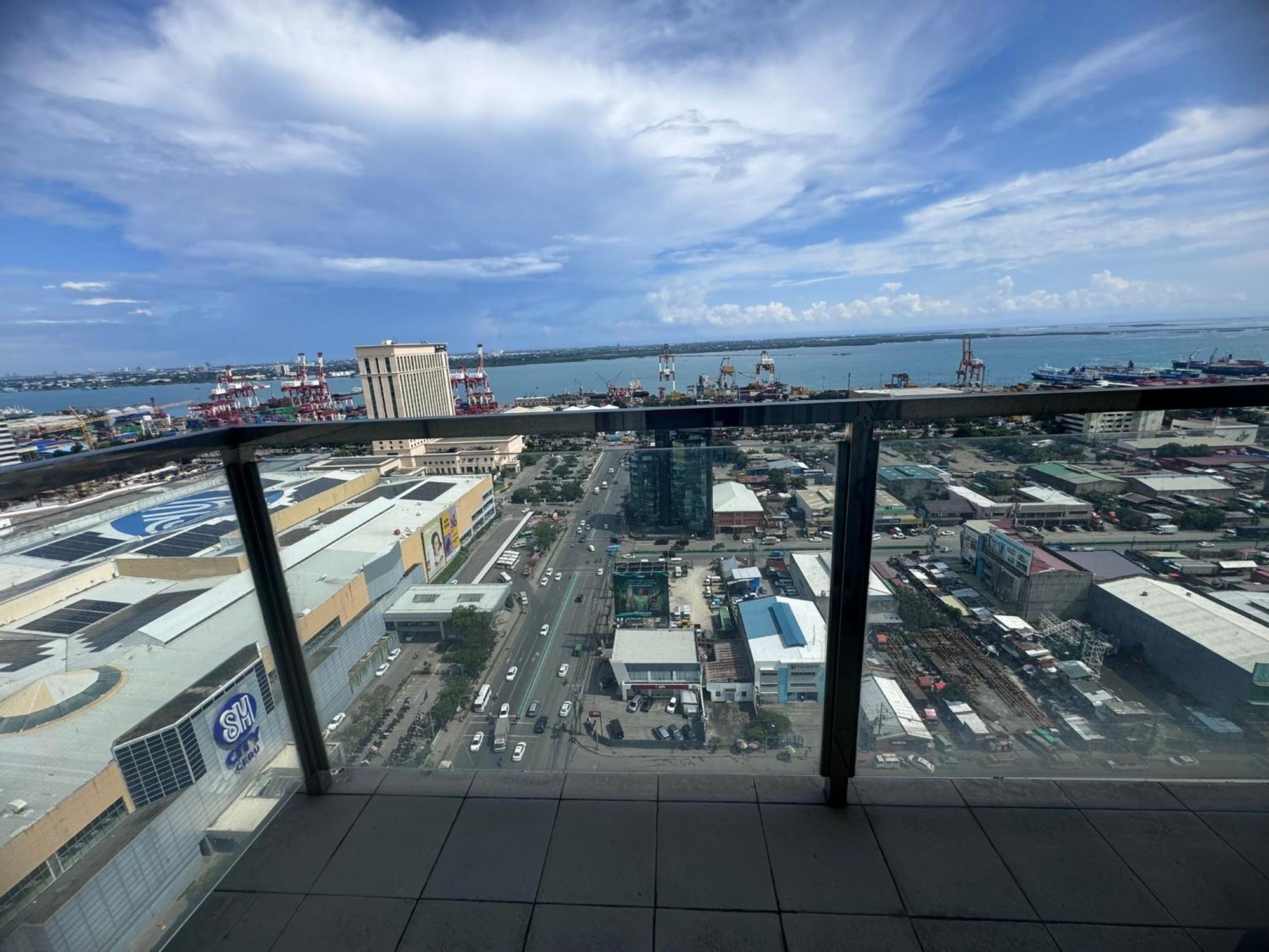 Luxanos Condo Place- Sunvida Tower Cebu Eksteriør bilde